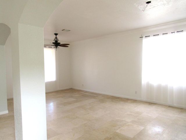 158 Bella Vista Way, Royal Palm Beach, FL 33411