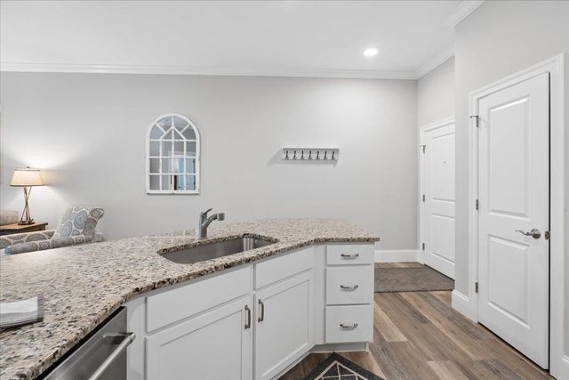 2 Henry David Dr Unit 406, Nashua, NH 03062
