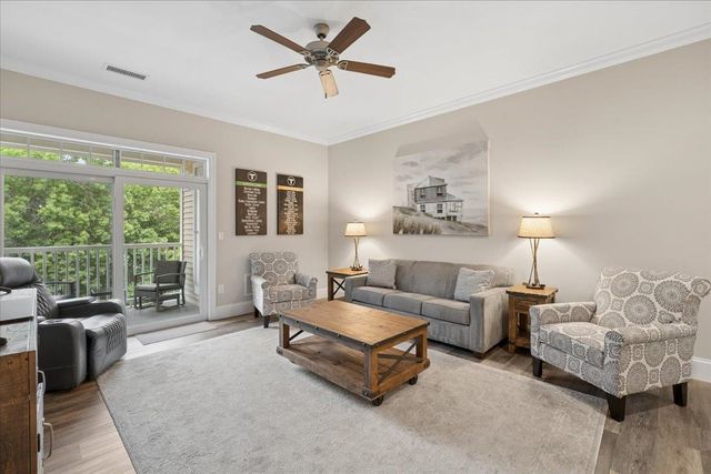 2 Henry David Dr Unit 406, Nashua, NH 03062