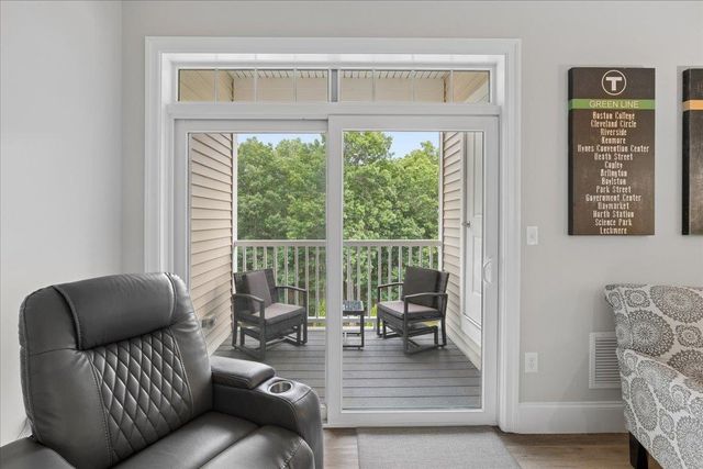 2 Henry David Dr Unit 406, Nashua, NH 03062