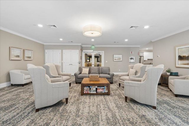 2 Henry David Dr Unit 406, Nashua, NH 03062