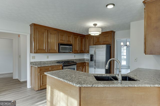 3010 Ashdowne Court, Snellville, GA 30078