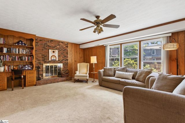 6 Royal Oak Court, Greenville, SC 29607