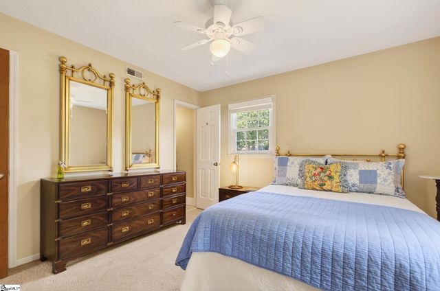6 Royal Oak Court, Greenville, SC 29607