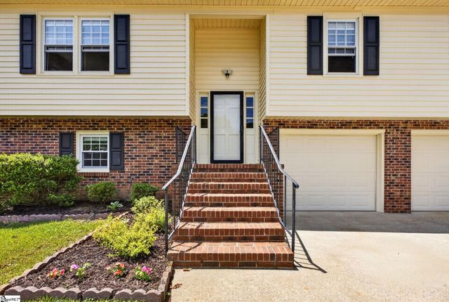 6 Royal Oak Court, Greenville, SC 29607