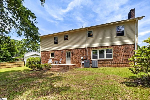 6 Royal Oak Court, Greenville, SC 29607