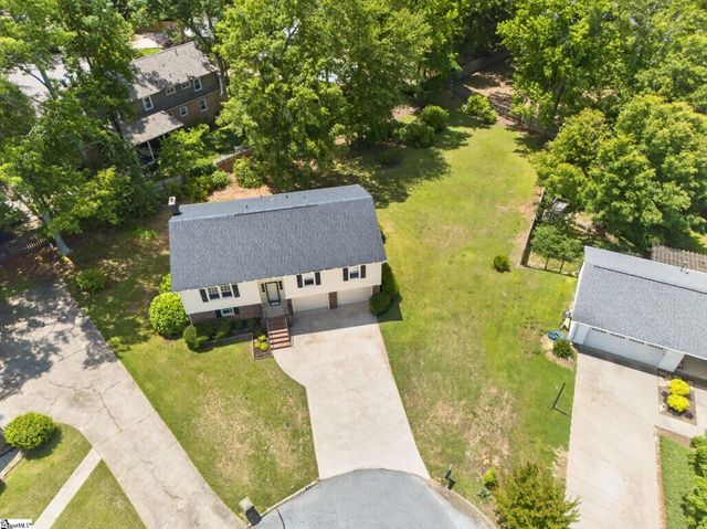 6 Royal Oak Court, Greenville, SC 29607