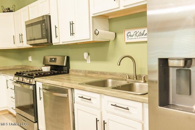 2467 S Highway 43 S, Picayune, MS 39466