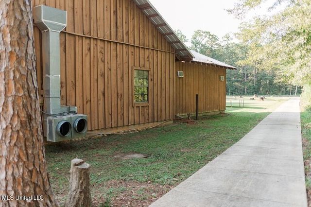 2467 S Highway 43 S, Picayune, MS 39466