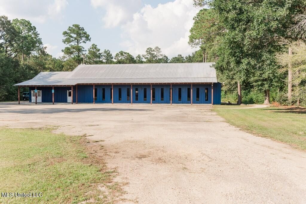 2467 S Highway 43 S, Picayune, MS 39466
