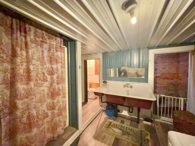 200 E Columbia Street, Evansville, IN 47711