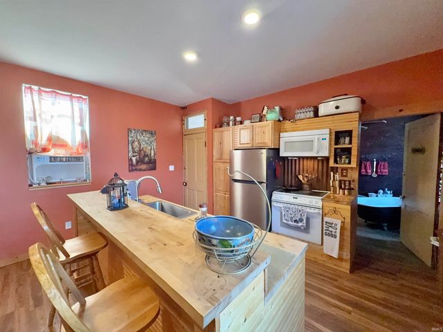 200 E Columbia Street, Evansville, IN 47711