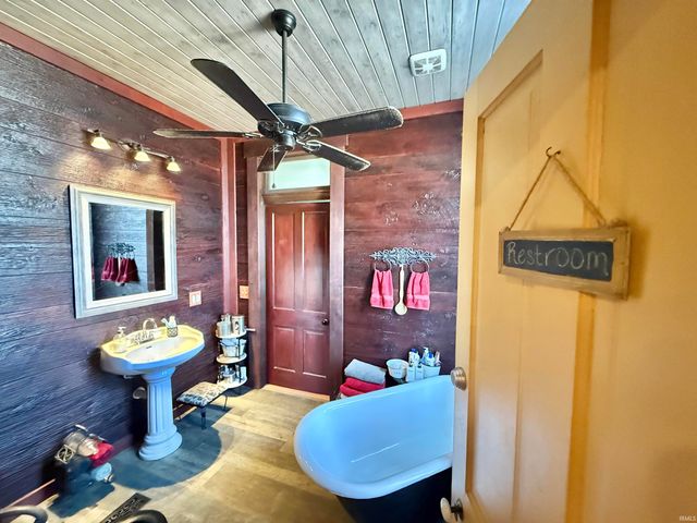 200 E Columbia Street, Evansville, IN 47711