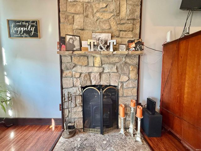 200 E Columbia Street, Evansville, IN 47711