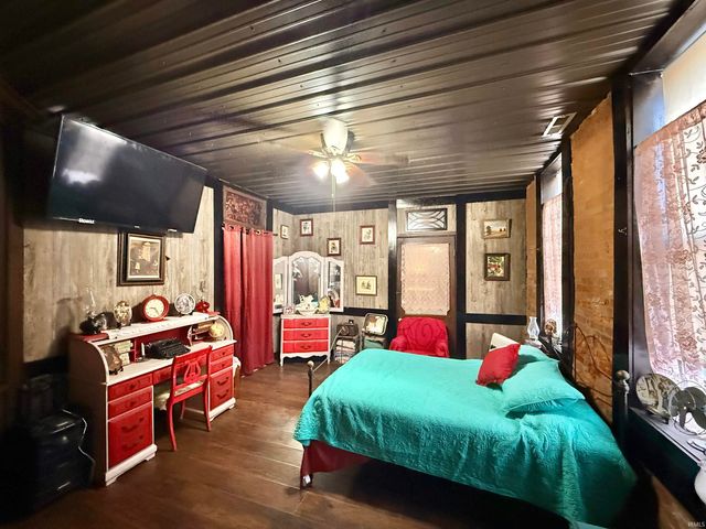 200 E Columbia Street, Evansville, IN 47711