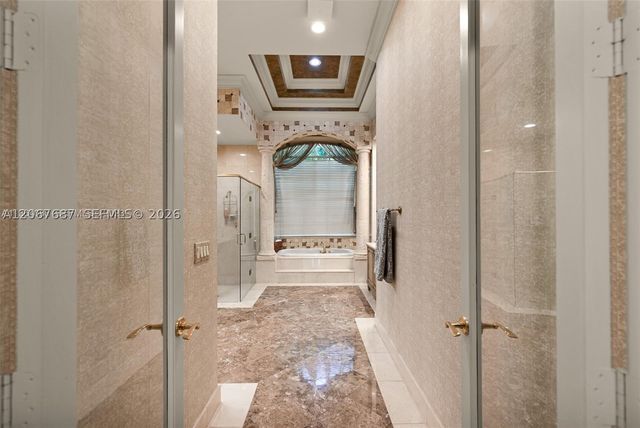 10430 Kestrel St, Plantation, FL 33324