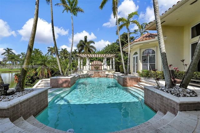 10430 Kestrel St, Plantation, FL 33324