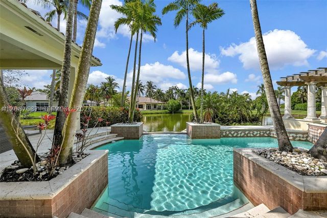 10430 Kestrel St, Plantation, FL 33324