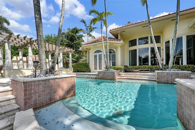 10430 Kestrel St, Plantation, FL 33324
