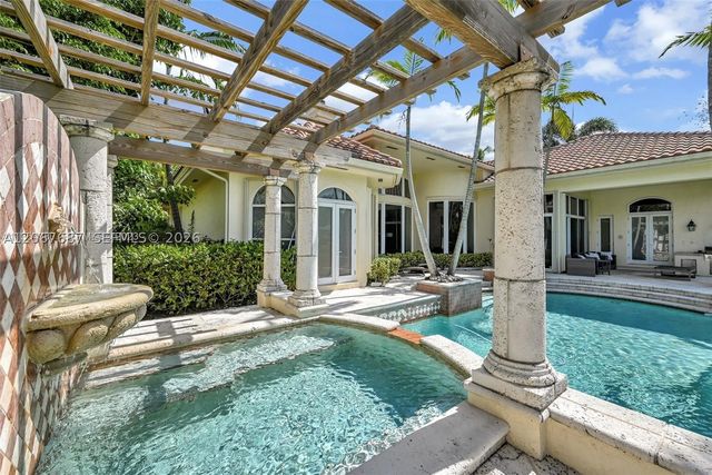 10430 Kestrel St, Plantation, FL 33324