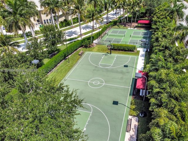 10430 Kestrel St, Plantation, FL 33324