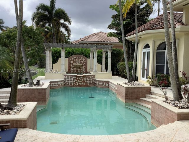 10430 Kestrel St, Plantation, FL 33324