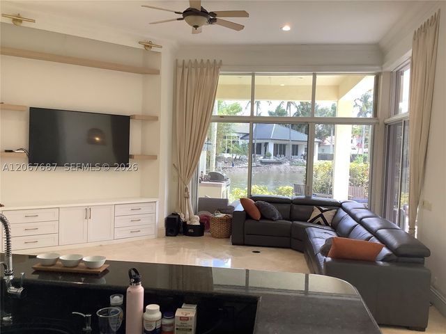 10430 Kestrel St, Plantation, FL 33324