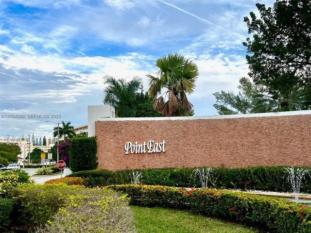 3030 Marcos Dr T301, Aventura, FL 33160