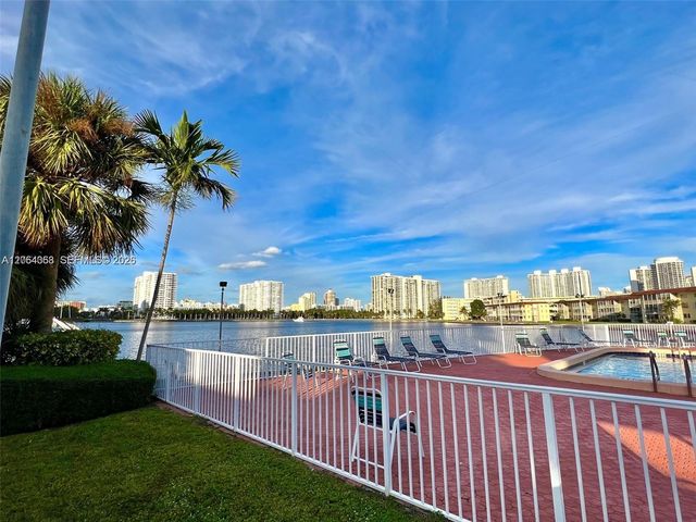 3030 Marcos Dr T301, Aventura, FL 33160