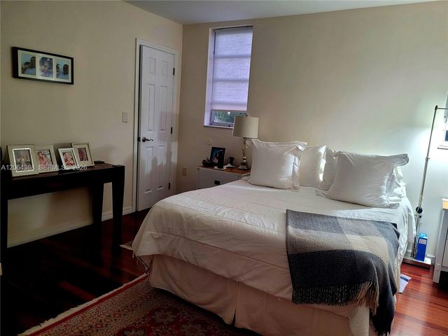 3030 Marcos Dr T301, Aventura, FL 33160