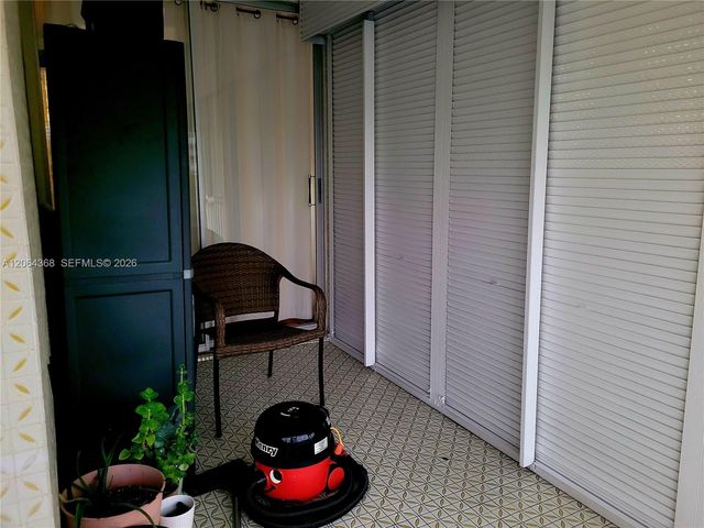 3030 Marcos Dr T301, Aventura, FL 33160