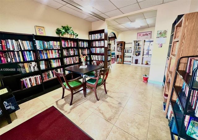 3030 Marcos Dr T301, Aventura, FL 33160