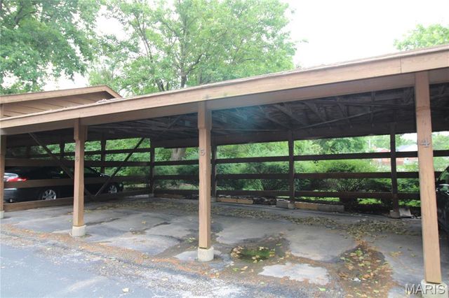 15022 Baxter Village Drive, Chesterfield, MO 63017