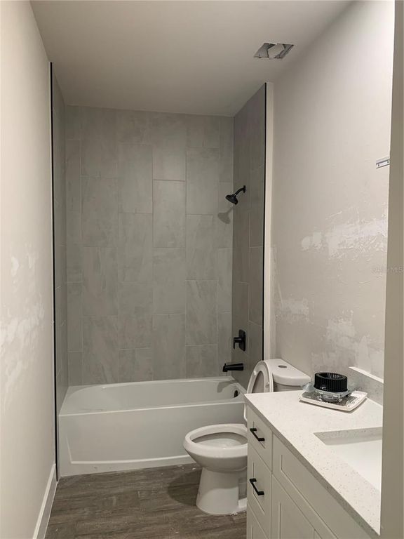 Image 20 of property listing at 15619 STAUNTON CIRCLE, Port Charlotte, FL 33981