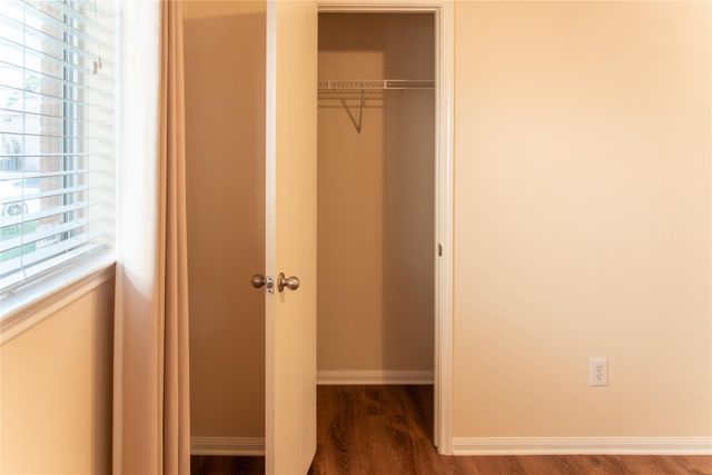 10214 Mills Run Drive, Houston, TX 77070