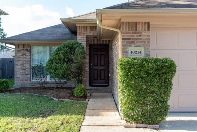 10214 Mills Run Drive, Houston, TX 77070