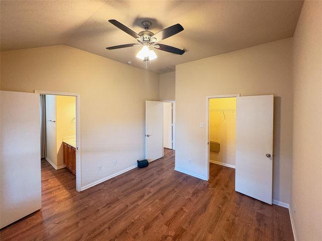 10214 Mills Run Drive, Houston, TX 77070