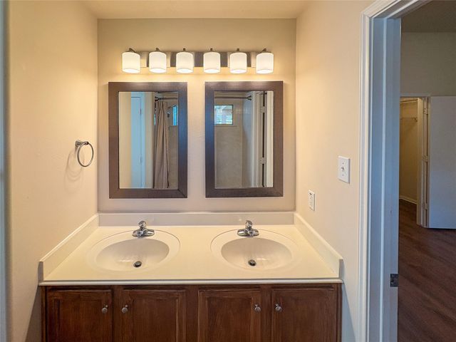 10214 Mills Run Drive, Houston, TX 77070