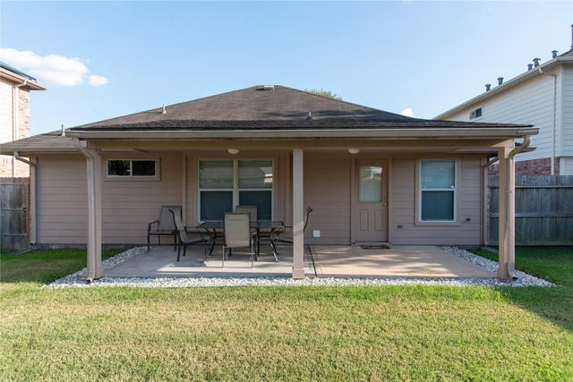 10214 Mills Run Drive, Houston, TX 77070