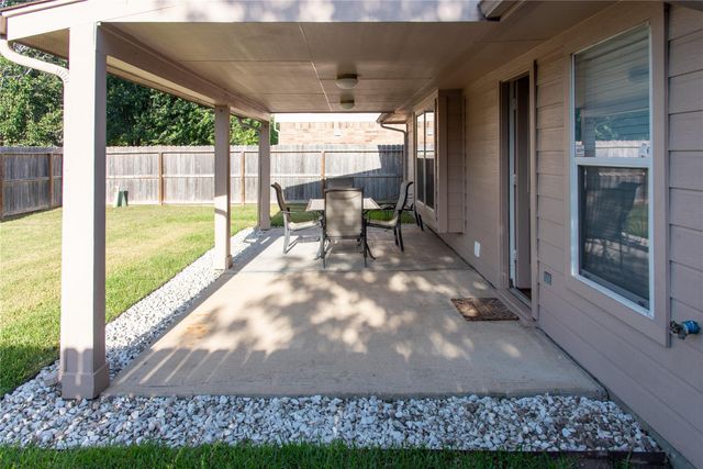 10214 Mills Run Drive, Houston, TX 77070