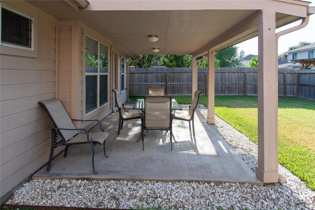 10214 Mills Run Drive, Houston, TX 77070