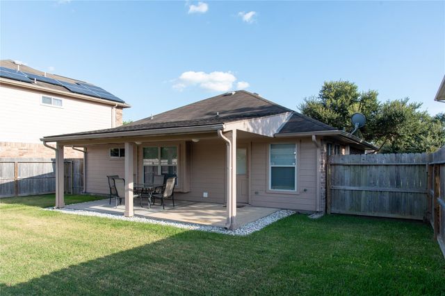 10214 Mills Run Drive, Houston, TX 77070