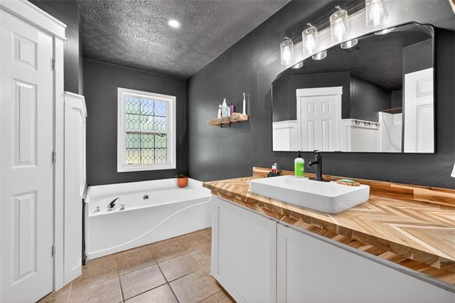 1008 Autumn Trace, Monroe, GA 30656