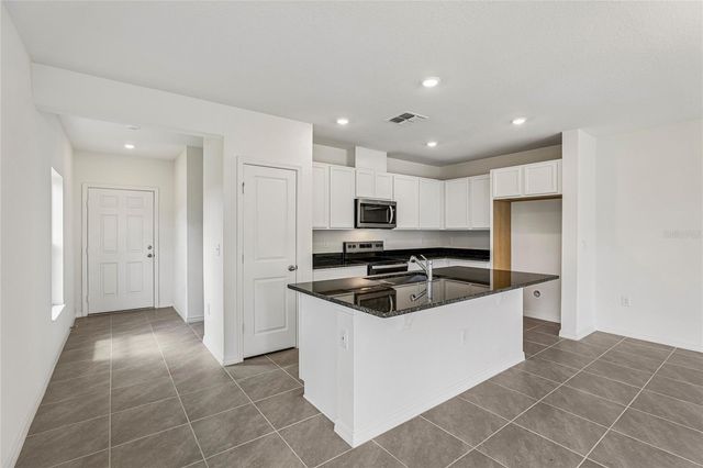 679 MEADOWS EDGE PLACE, Lake Wales, FL 33859