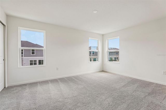 679 MEADOWS EDGE PLACE, Lake Wales, FL 33859