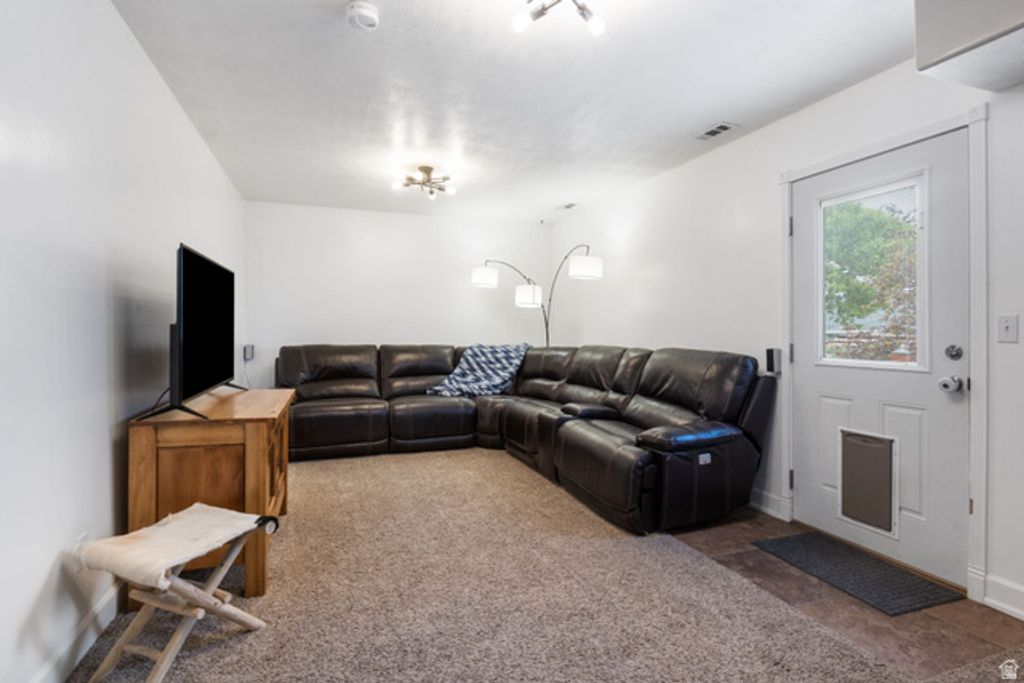 Image 14 of property listing at 6216 W RANCHO MARTIN CIR, West Valley City, UT 84128