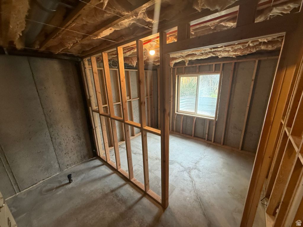 Image 27 of property listing at 6216 W RANCHO MARTIN CIR, West Valley City, UT 84128