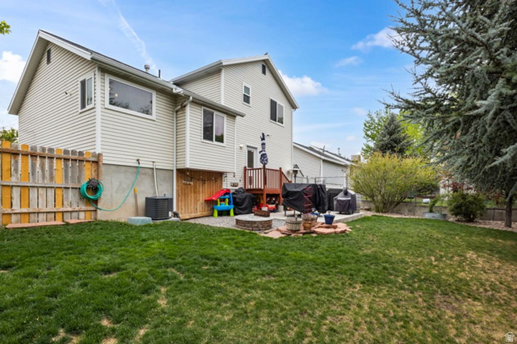 Image 30 of property listing at 6216 W RANCHO MARTIN CIR, West Valley City, UT 84128