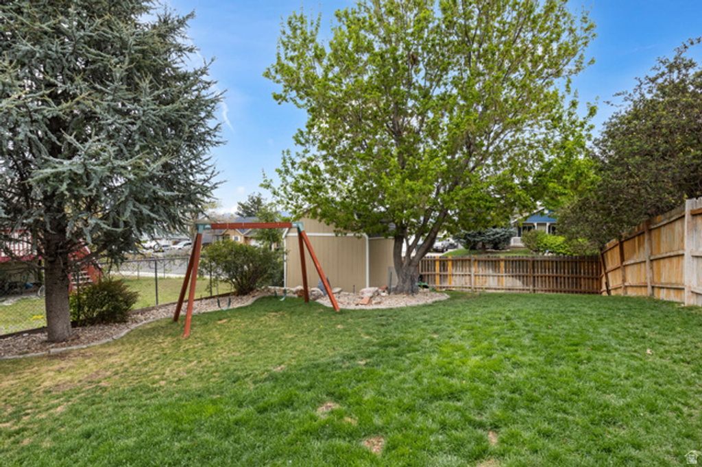 Image 33 of property listing at 6216 W RANCHO MARTIN CIR, West Valley City, UT 84128