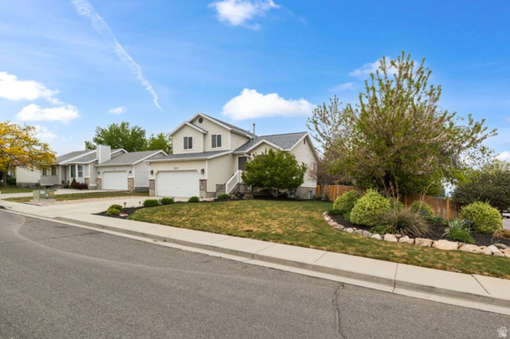 Image 38 of property listing at 6216 W RANCHO MARTIN CIR, West Valley City, UT 84128
